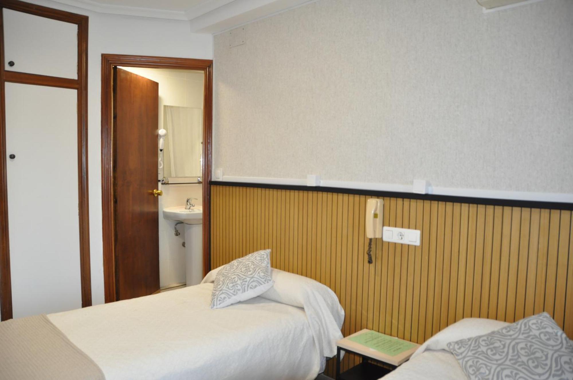 Hostal Ramon Y Cajal Valladolid Eksteriør bilde