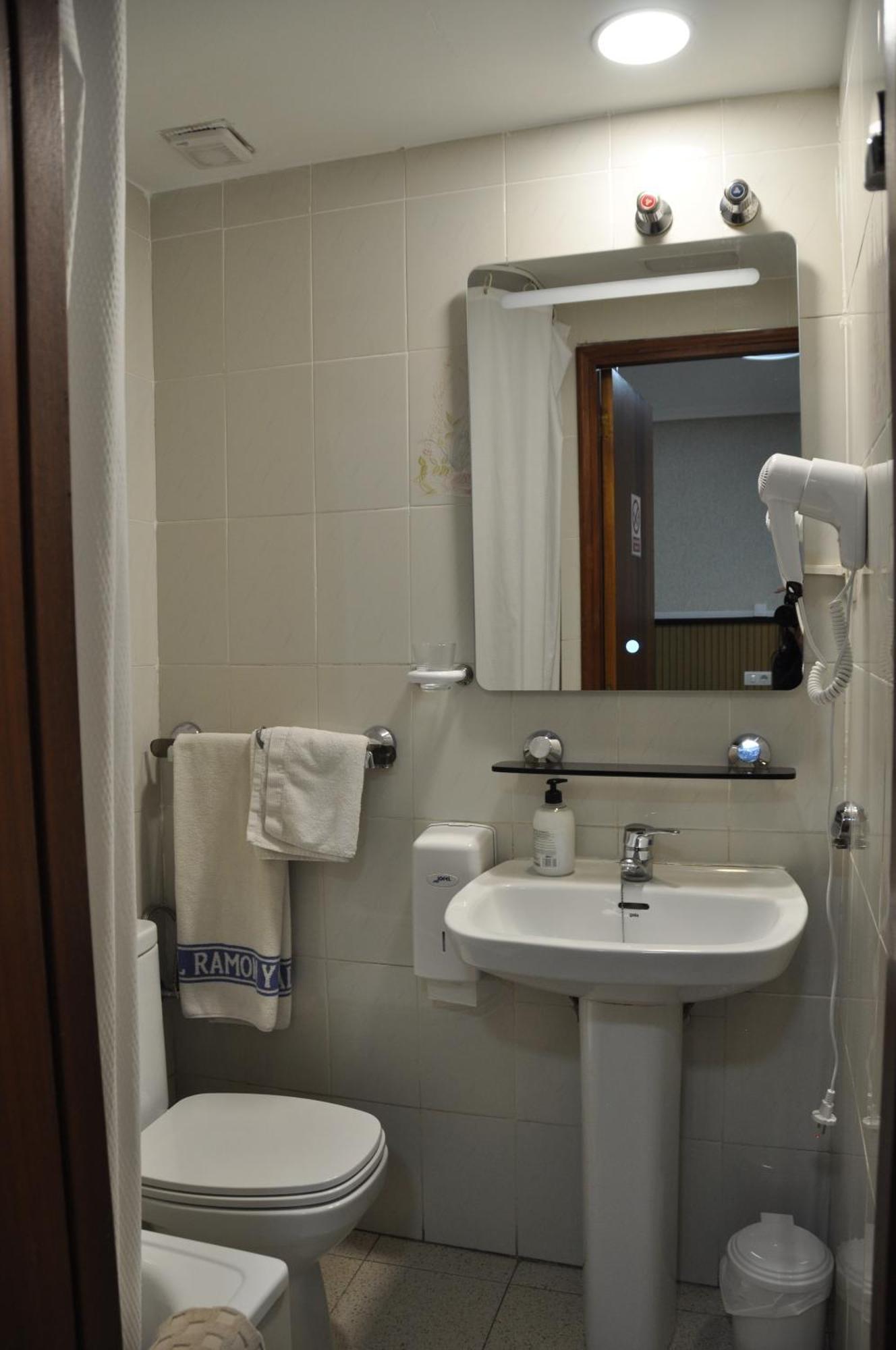 Hostal Ramon Y Cajal Valladolid Eksteriør bilde