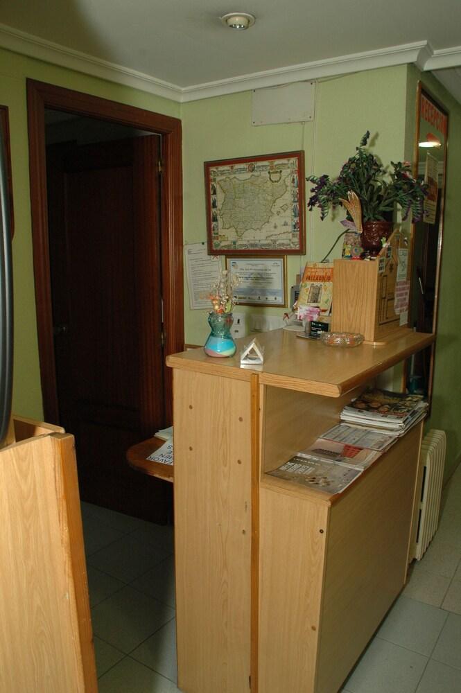 Hostal Ramon Y Cajal Valladolid Eksteriør bilde
